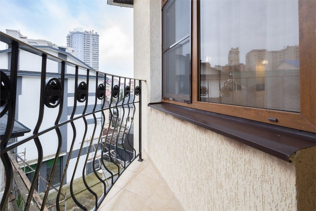 rooms-comfort-with-balcony