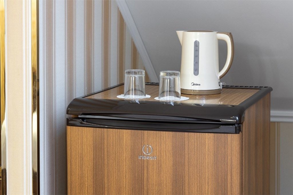 rooms-luxe-with-balcony-sea