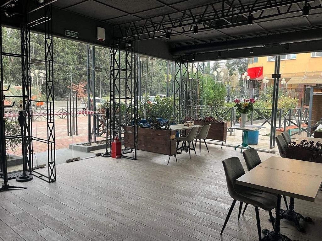 restaurants-restaurant