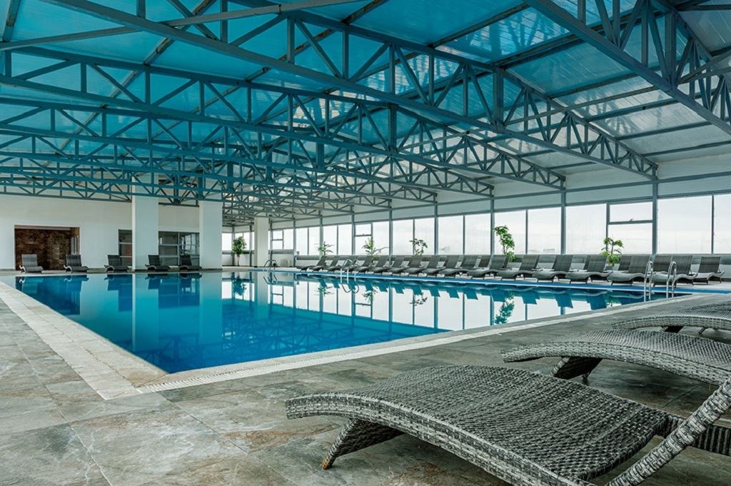 pools-indoor-pool