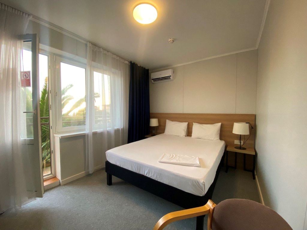 rooms-standart-double-balcony