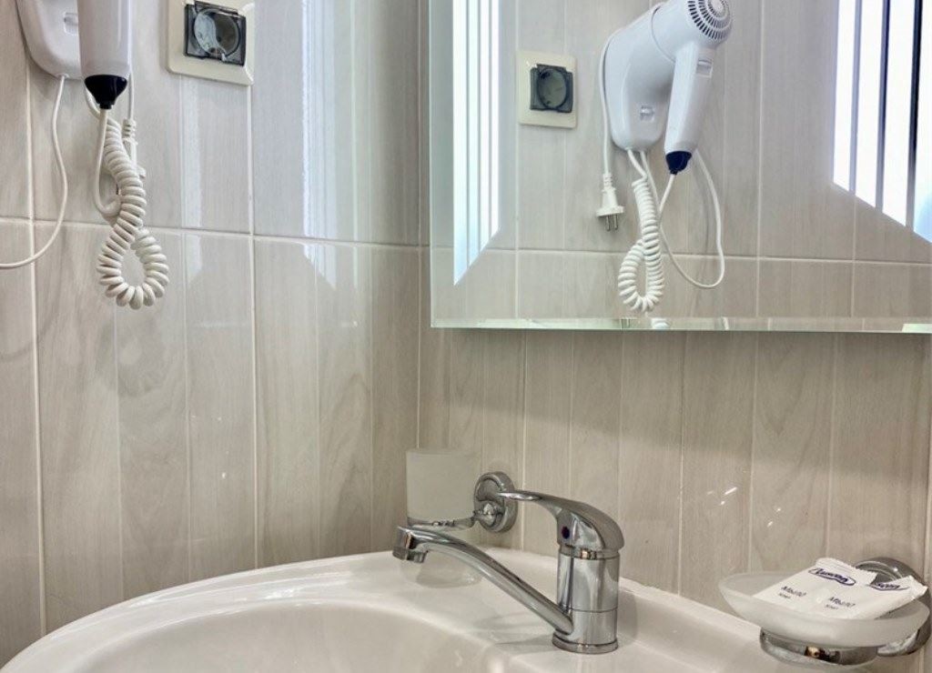 rooms-twin-1st-flore-glavni-korp