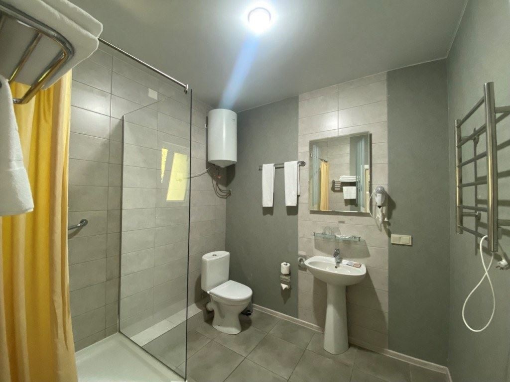 rooms-twin-+-balkon-+-kotteg