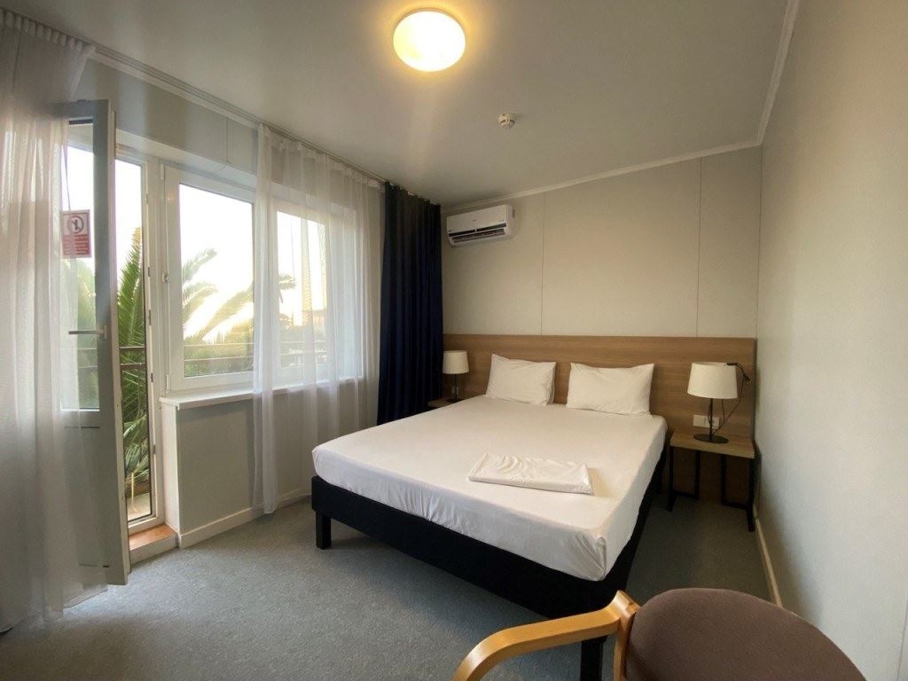 rooms-dbl-+-balcony-+-kotteg