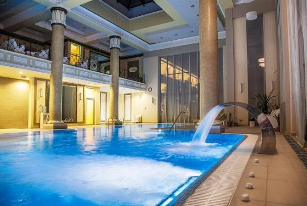 pools-indoor-pool