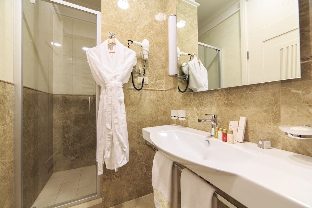 rooms-double-spalniy-sea-view