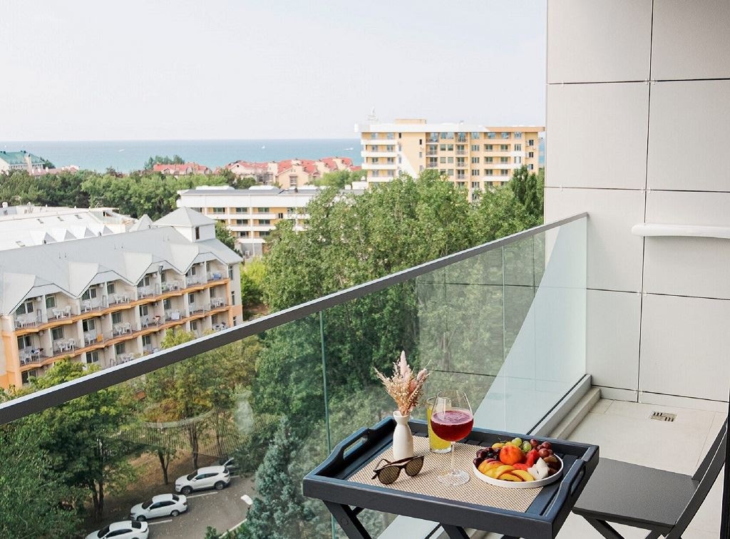 rooms-junior-suite-see-view-с-балконом