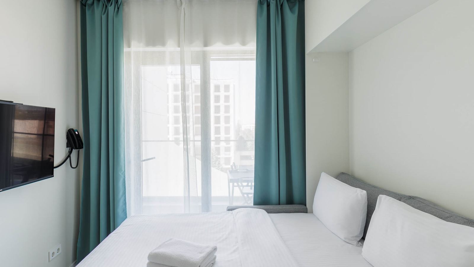 rooms-стандарт-с-балконом