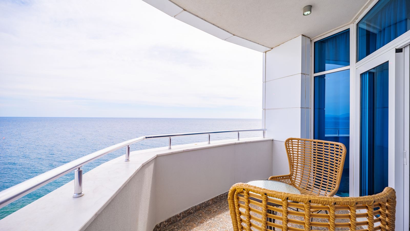 rooms-люкс-студио-морской