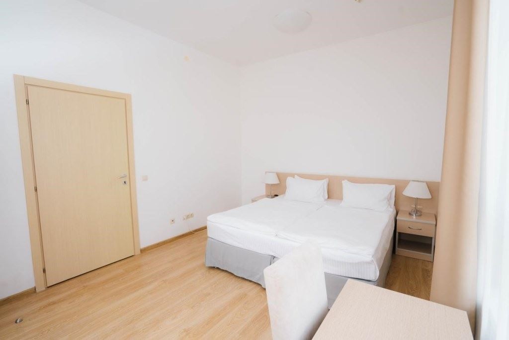 rooms-apartament-2-room