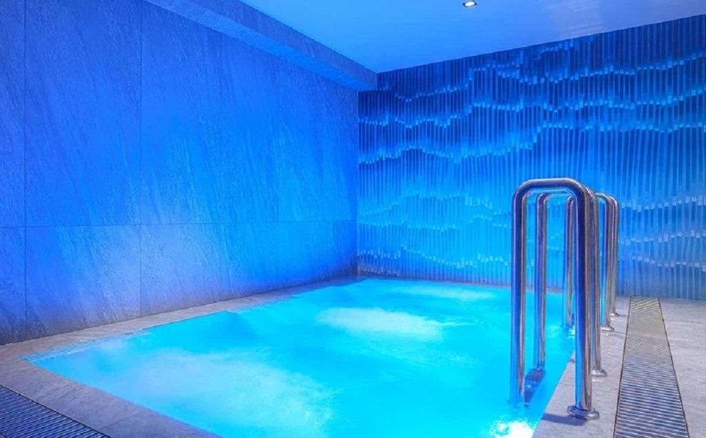 pools-indoor-pool