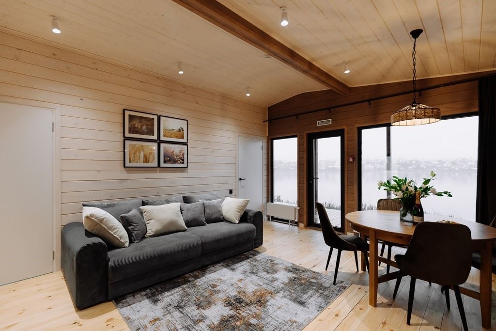 rooms-river-villa