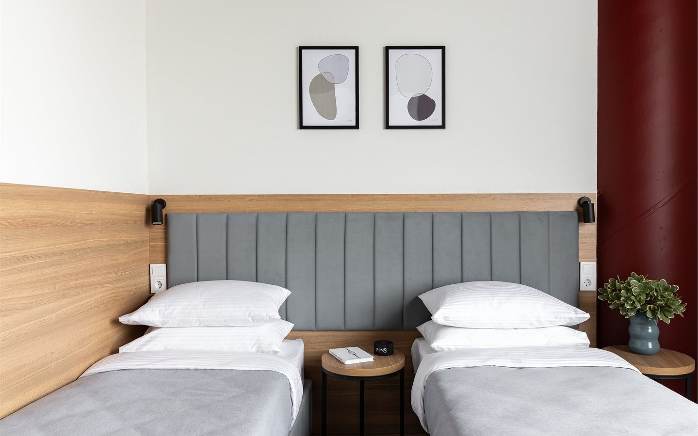 rooms-улучshенный-номер-с-раздельными-кроватями