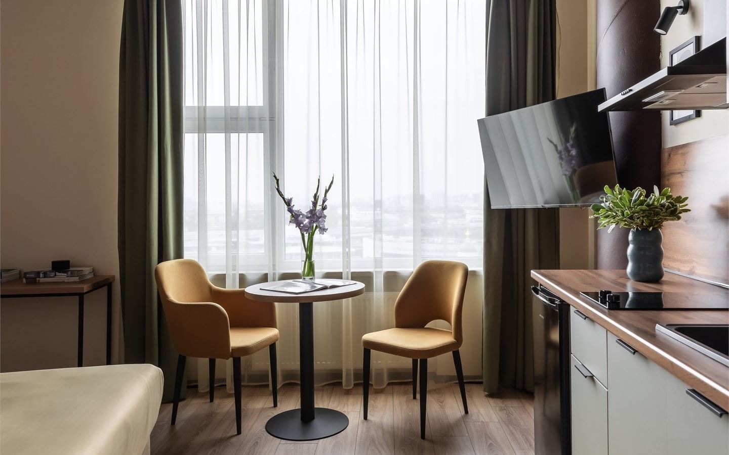 rooms-улучshенный-с-двуспальной-кроватью