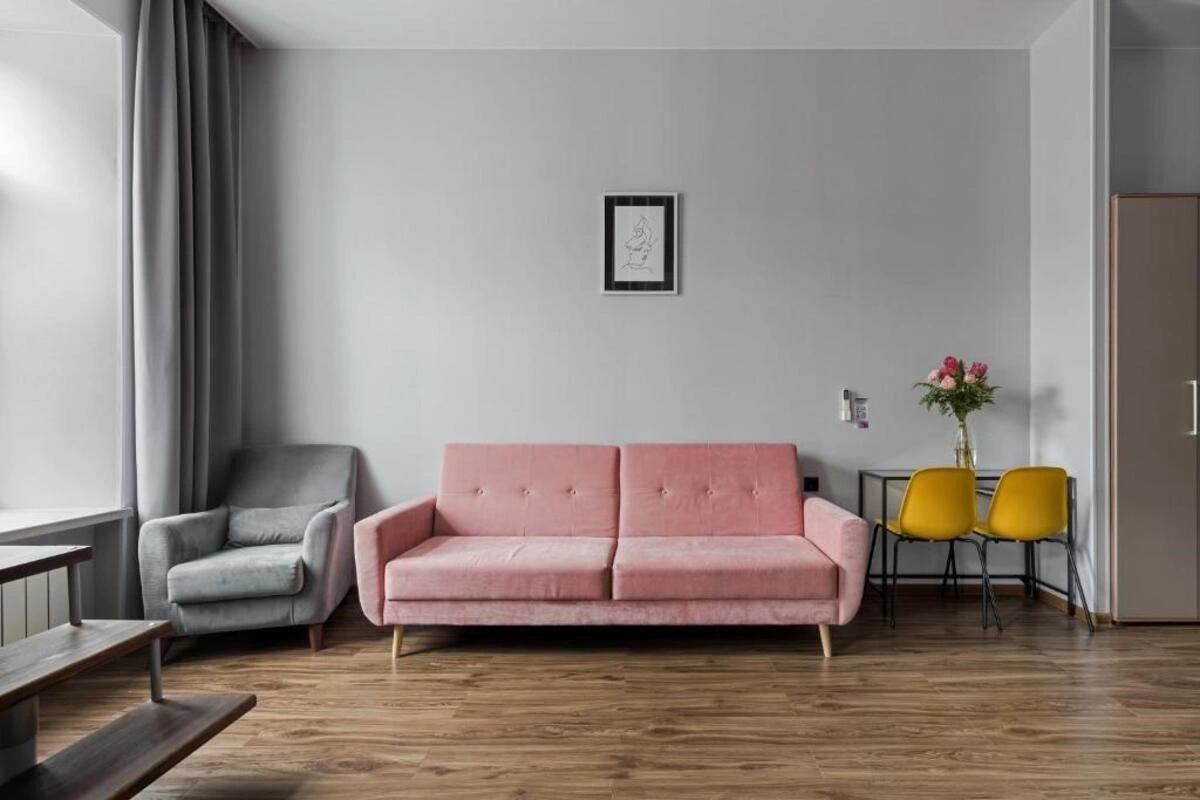 rooms-апартаменты-3местный-2уровневый-с-кухней