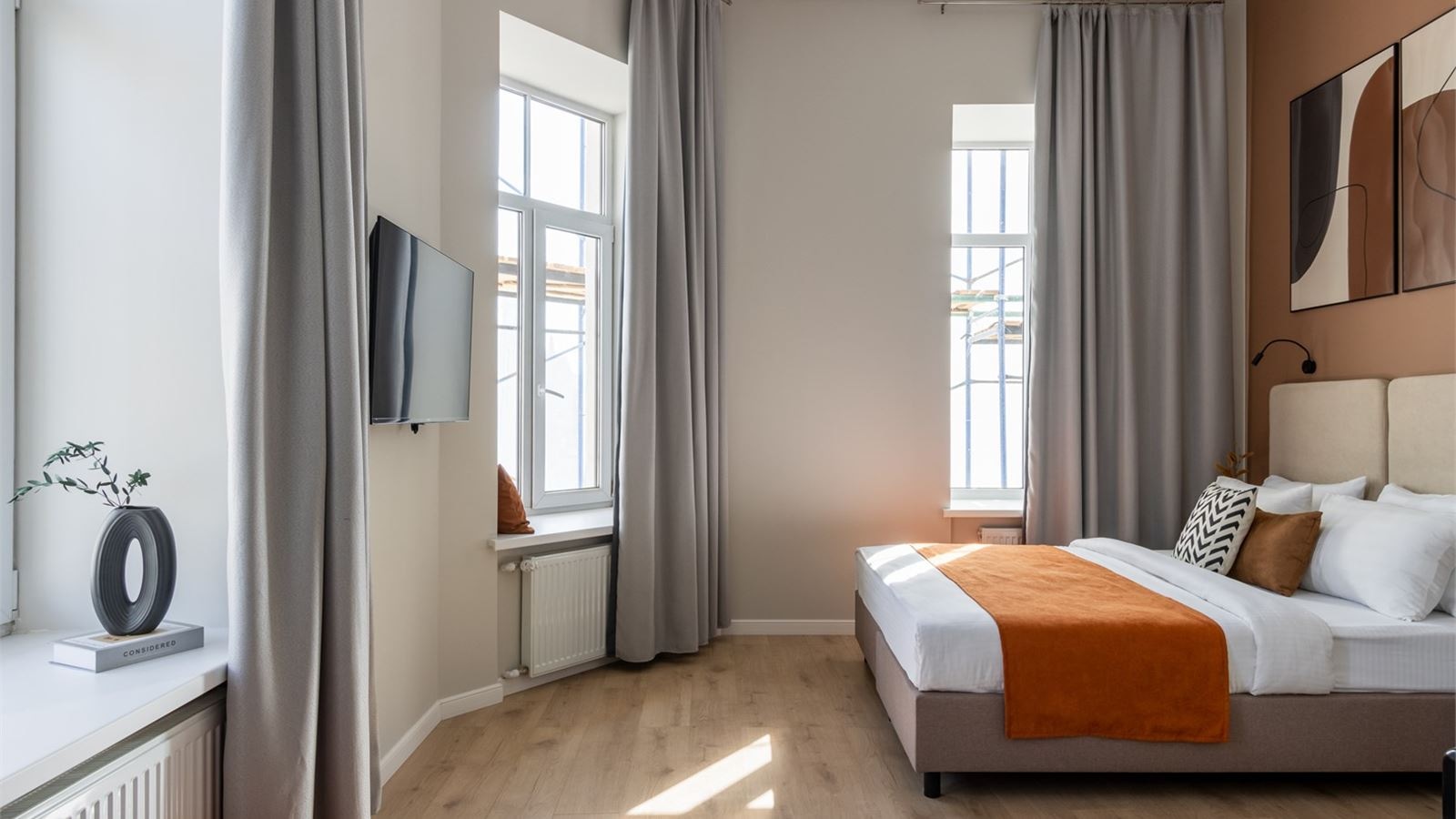 rooms-люкс-2местный-панорамный-вид-на-город