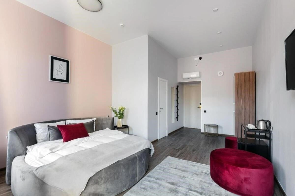 rooms-полулюкс-2местный-с-круглой-кроватью