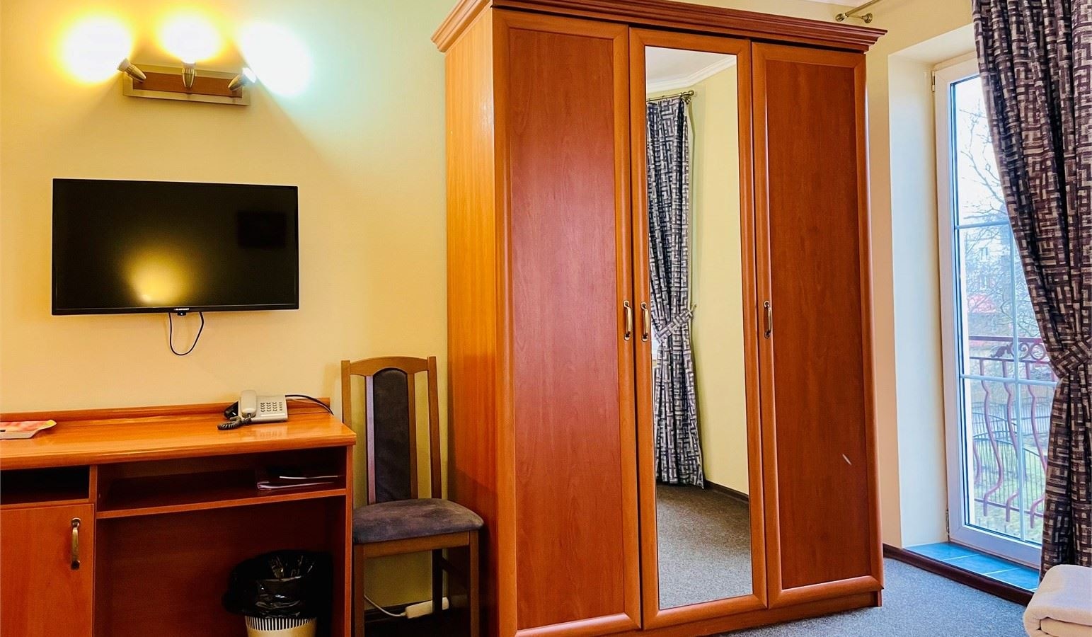 rooms-двухместный-номер-i-категории-стандарт-с-двумя-раздельными-кроватями