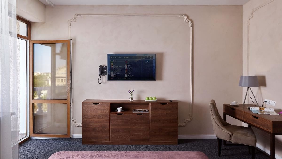 rooms-клубный-номер-с-балконом