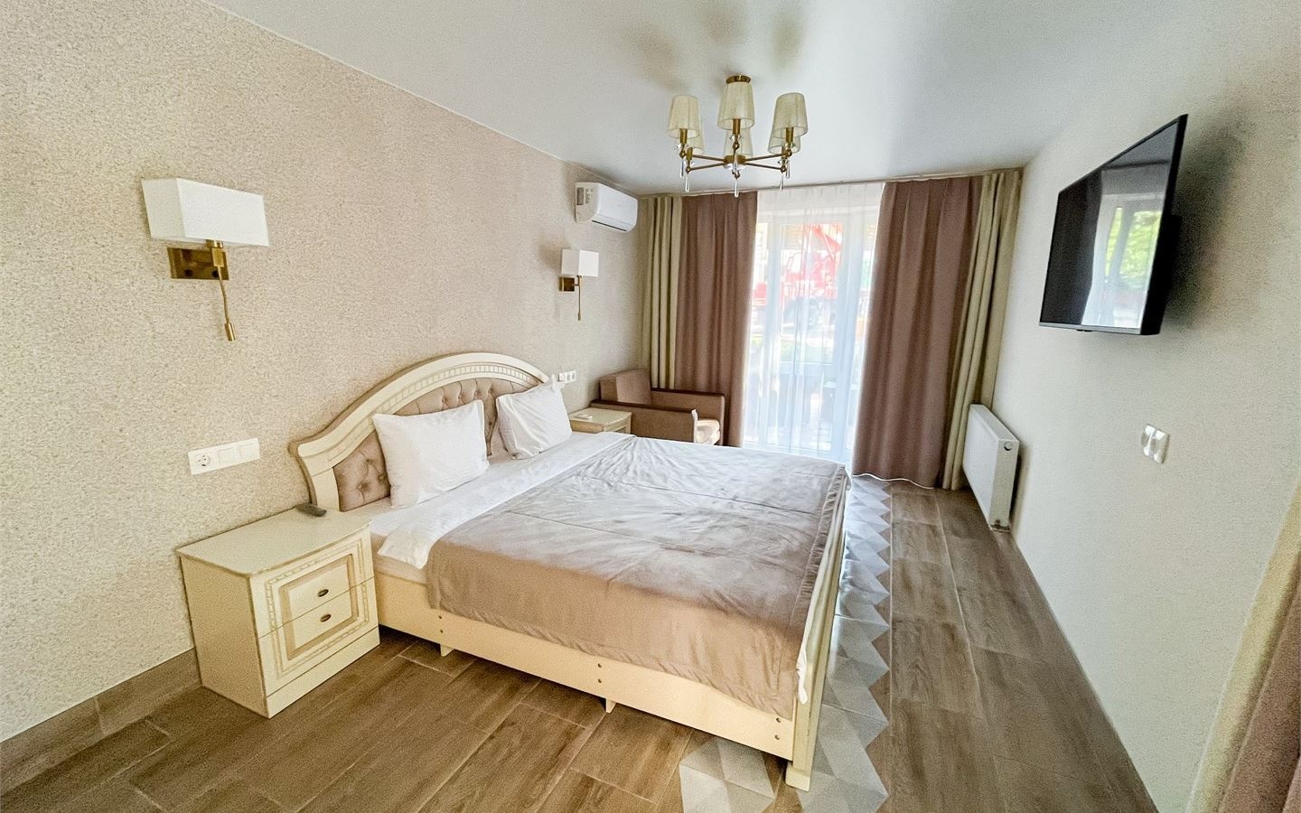 rooms-апартаменты-с-кухней-и-террасой