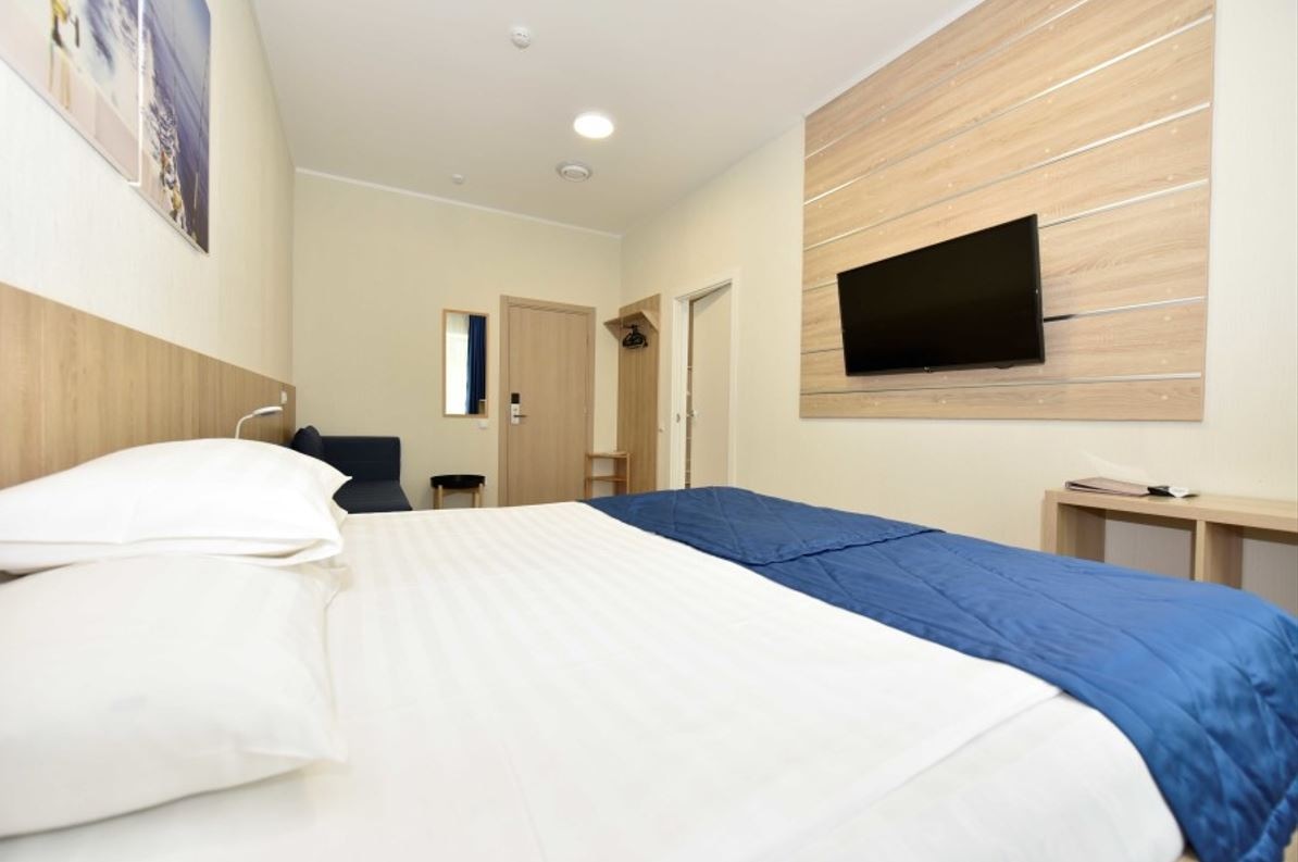 rooms-улучshенный-2х-местный-номер-двуспальная-кровать