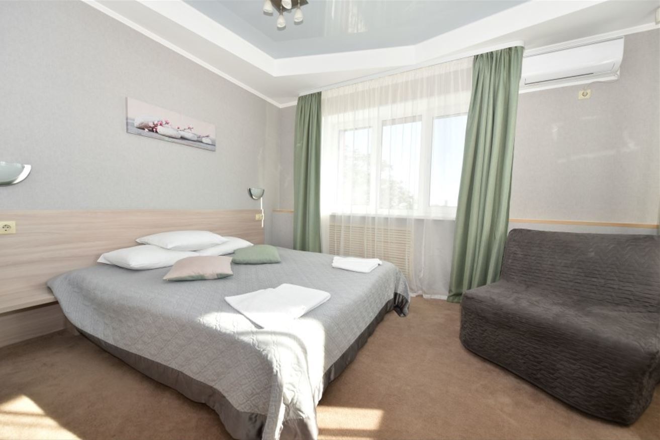 rooms-номерстудио-с-видом-на-золотой-рог-двуспальная-кровать