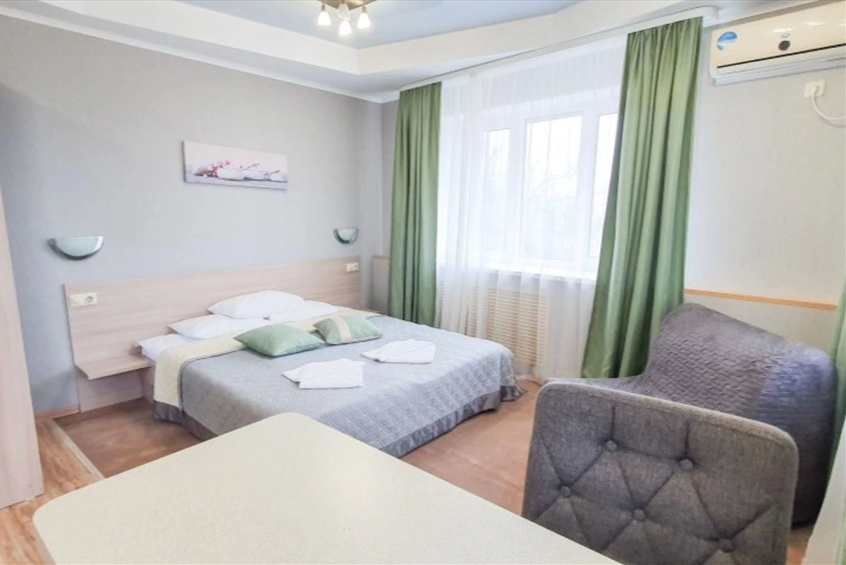 rooms-номерстудио-с-видом-на-золотой-рог-двуспальная-кровать