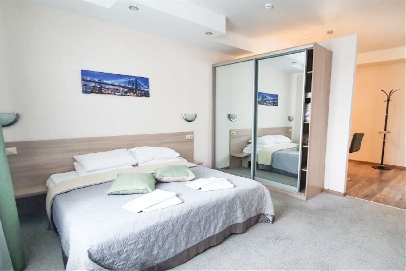 rooms-номерстудио-с-видом-на-золотой-рог-двуспальная-кровать