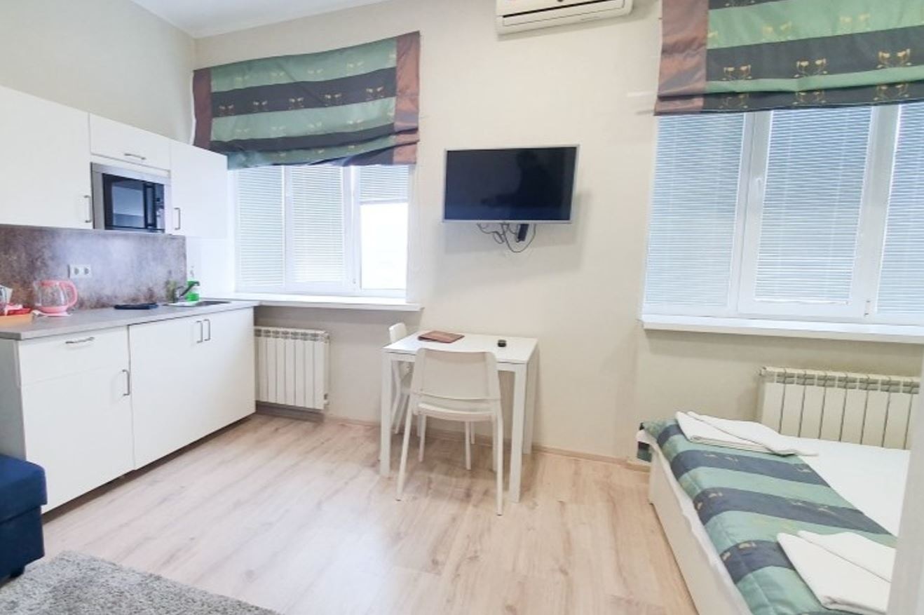 rooms-номерстудио-с-видом-на-город-двуспальная-кровать