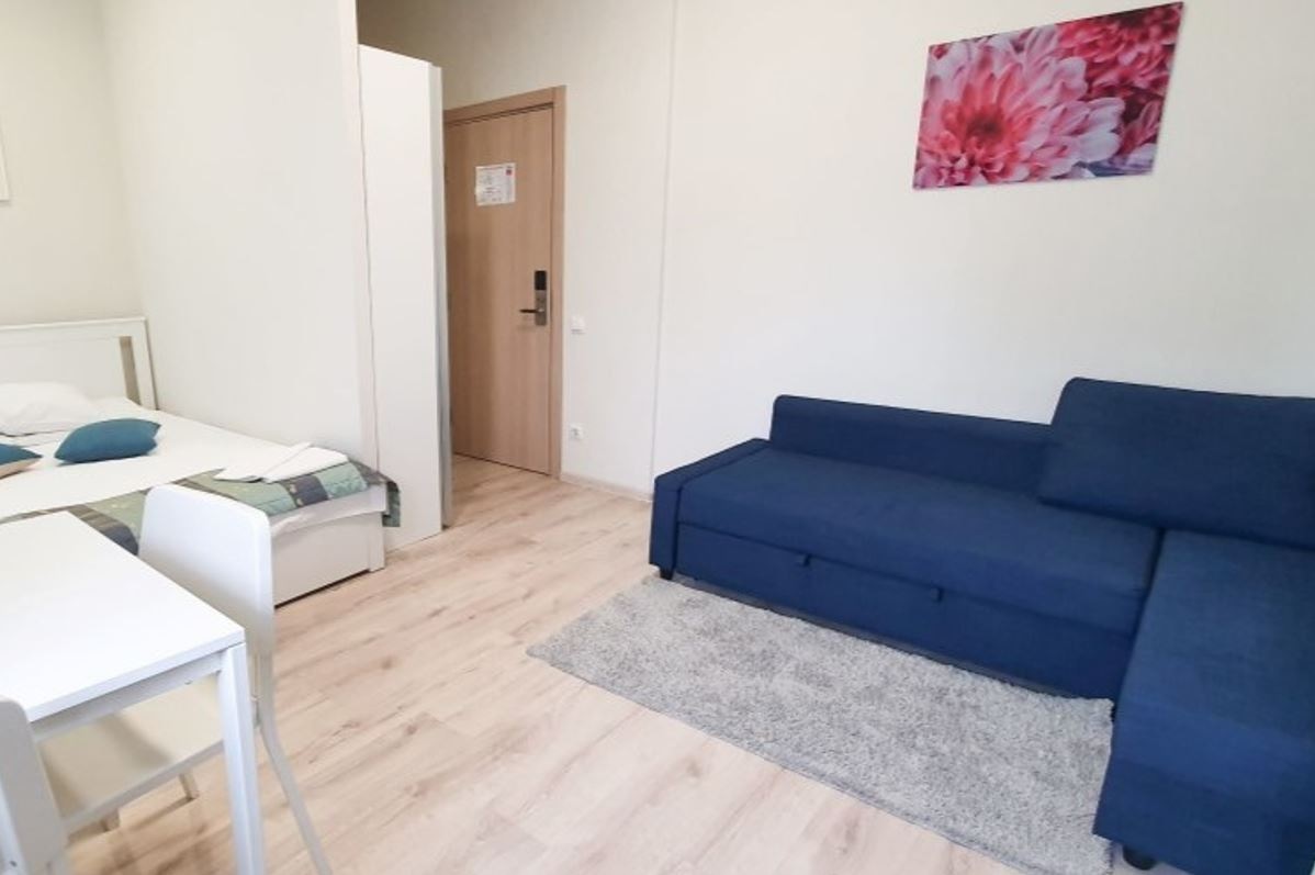 rooms-номерстудио-с-видом-на-город-двуспальная-кровать