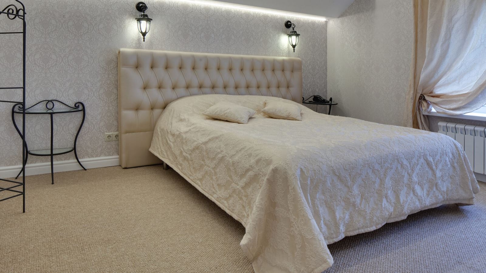 rooms-2room-suite-with-jacuzzi