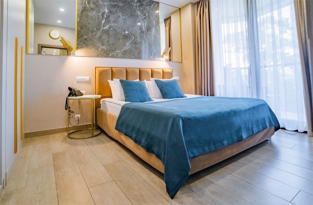 rooms-srandart-two-room-witn-balcony