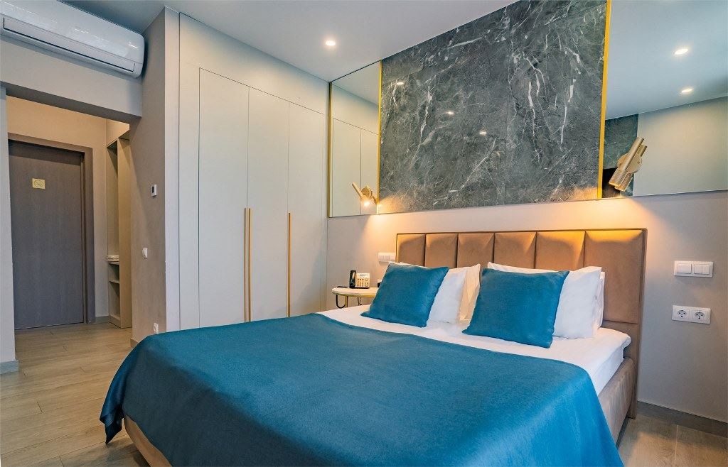 rooms-srandart-two-room-witn-balcony