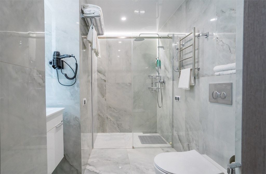 rooms-srandart-two-room-witn-balcony