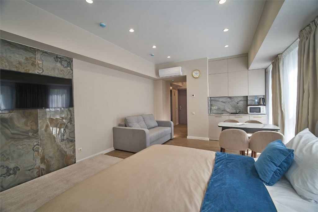 rooms-poly-luxe-terrasa