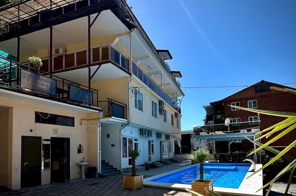 pools-outdoor-pool