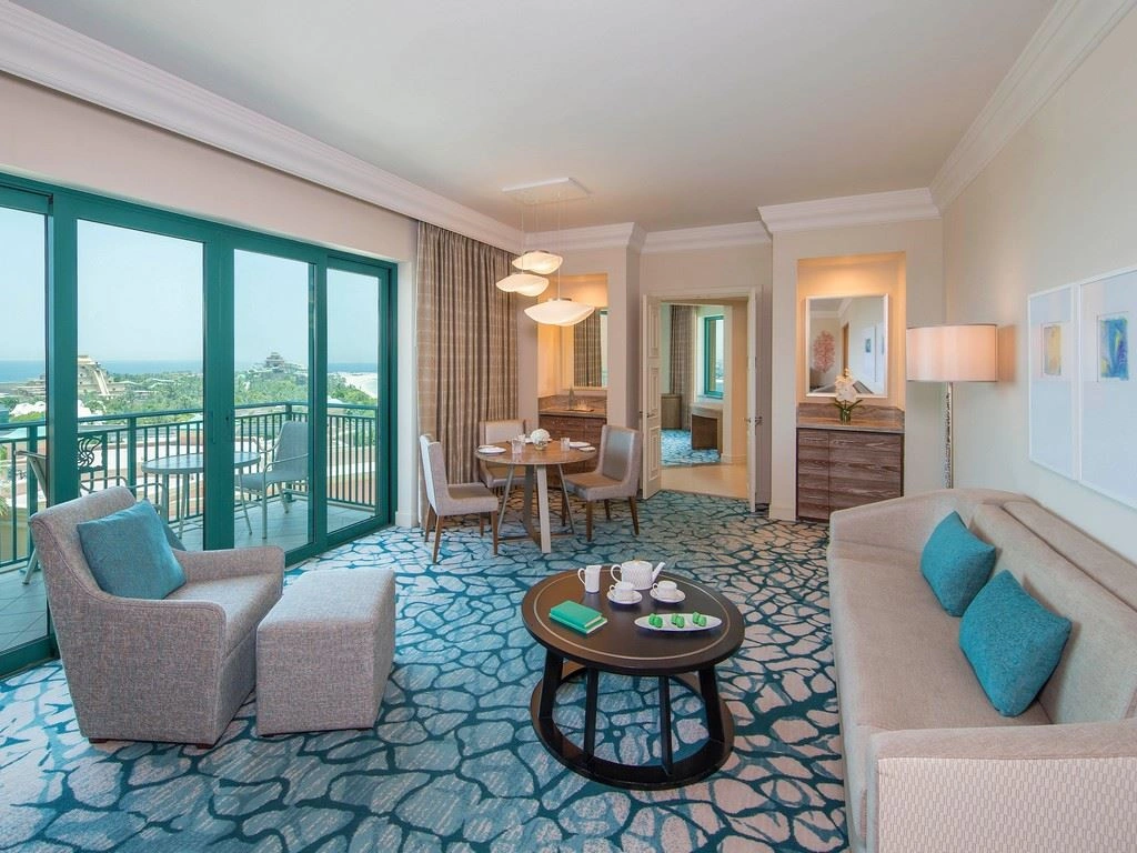 rooms-1-bedroom-skyline-suite