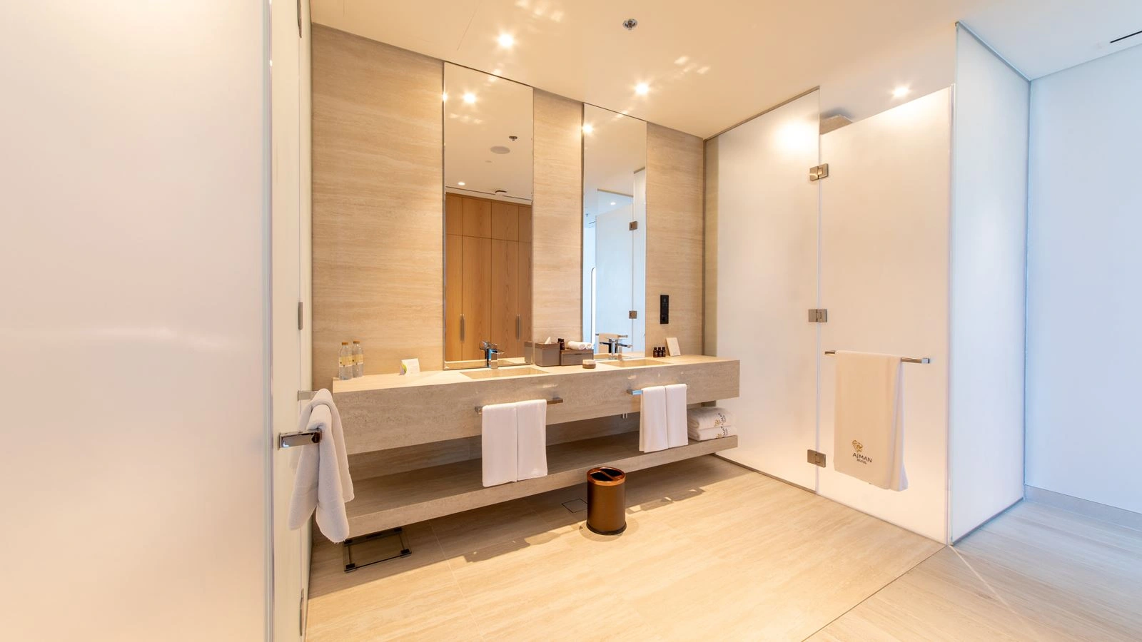 rooms-one-bedroom-ocean-villa-with-whirlpool