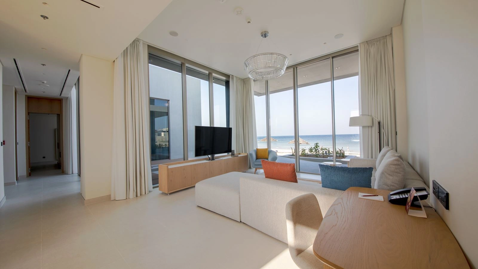 rooms-one-bedroom-ocean-villa-with-whirlpool