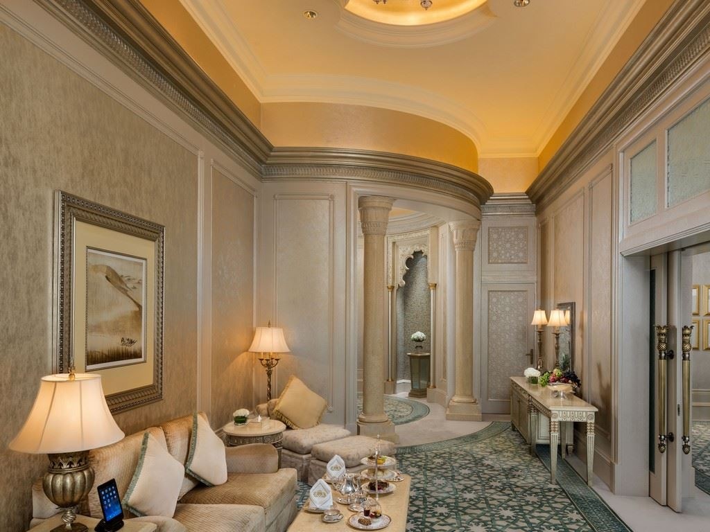 rooms-3-bedroom-palace-suite