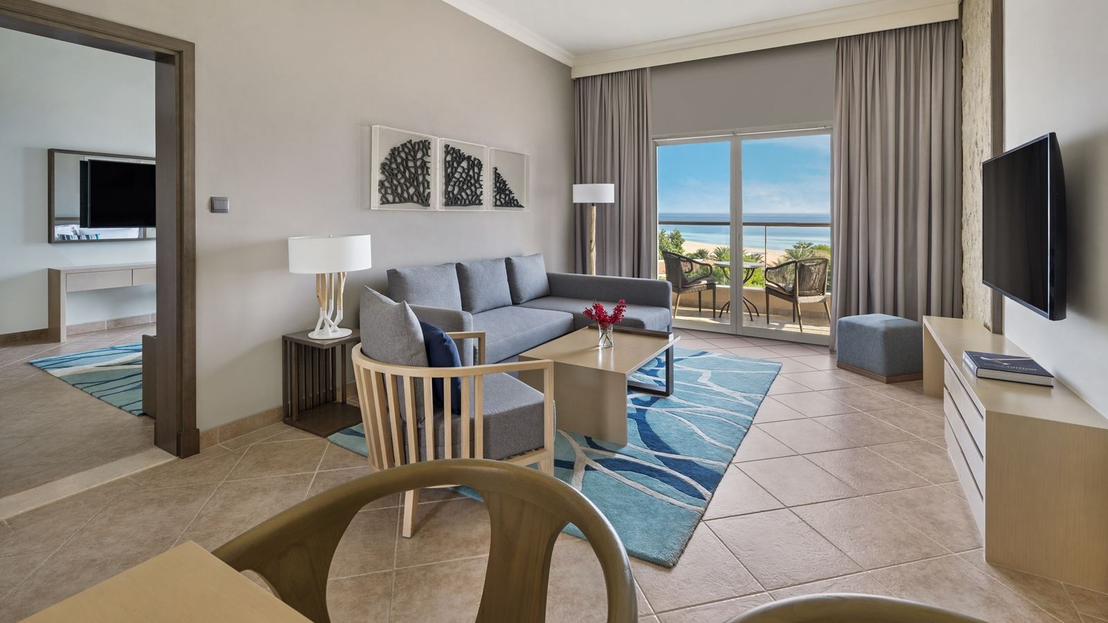 rooms-ocean-view-1-bedroom-suite-w-balcony