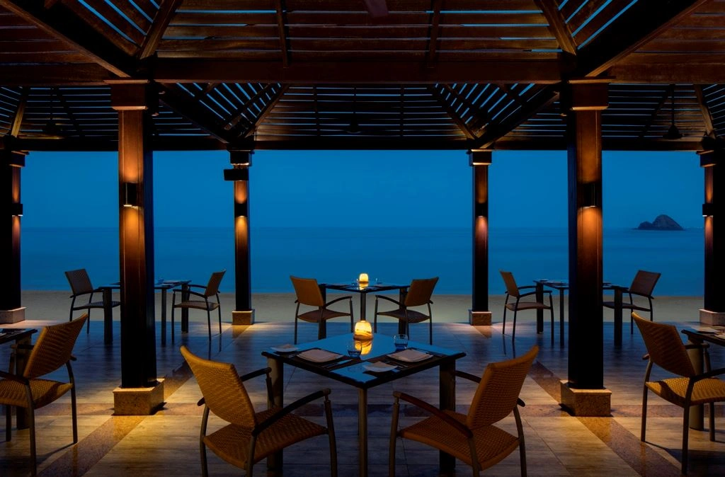 restaurants-bahari-grill-restaurant