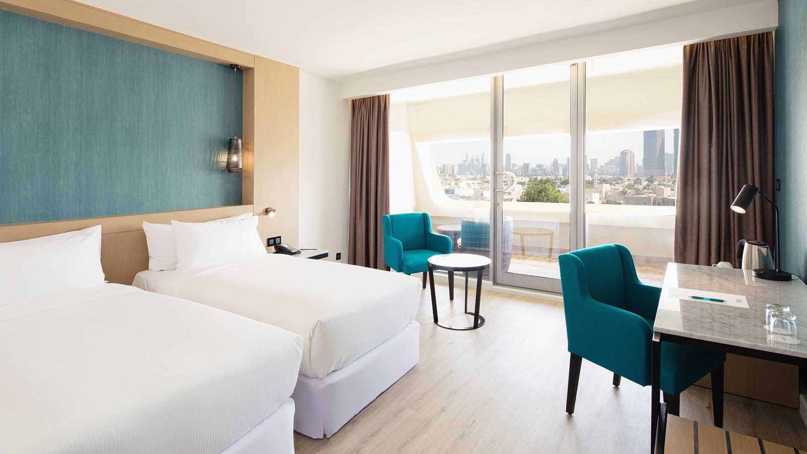 rooms-deluxe-city-view