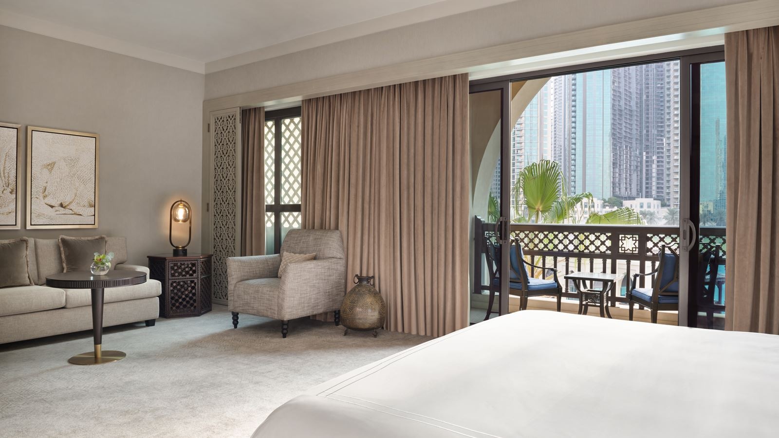 rooms-junior-suite-lake-view