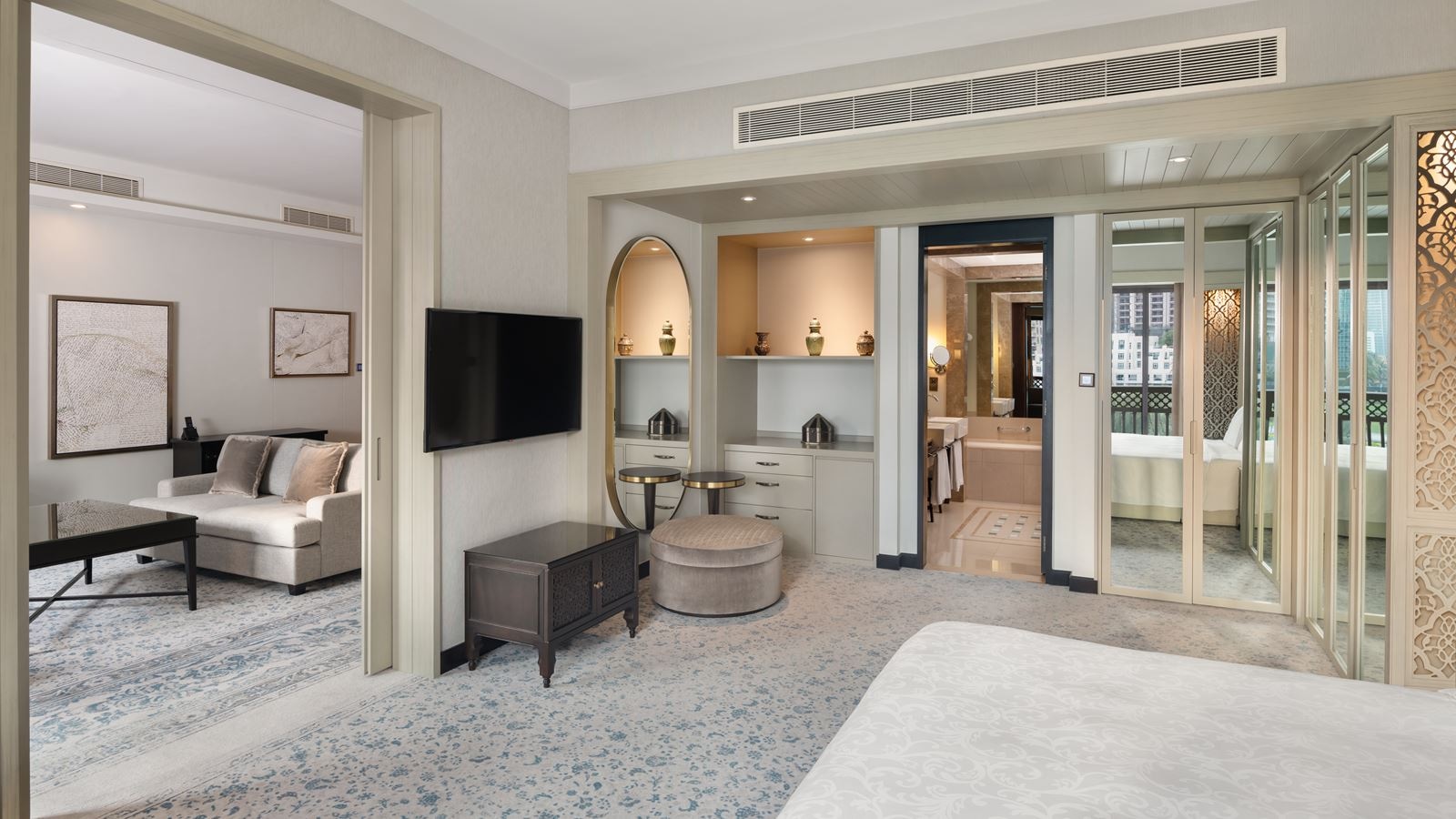 rooms-diplomatic-suite-lake-view