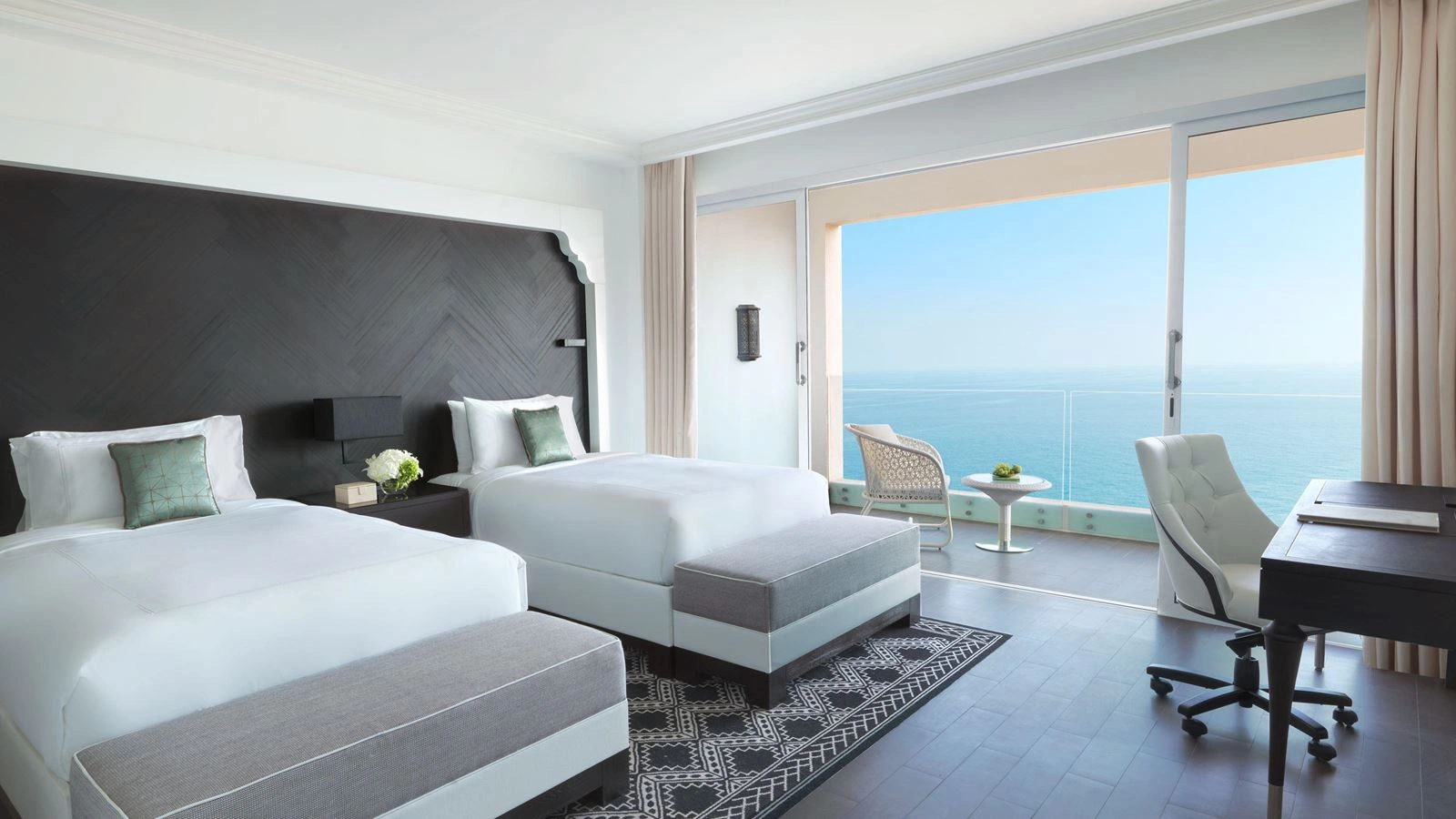 rooms-fairmont-view-room