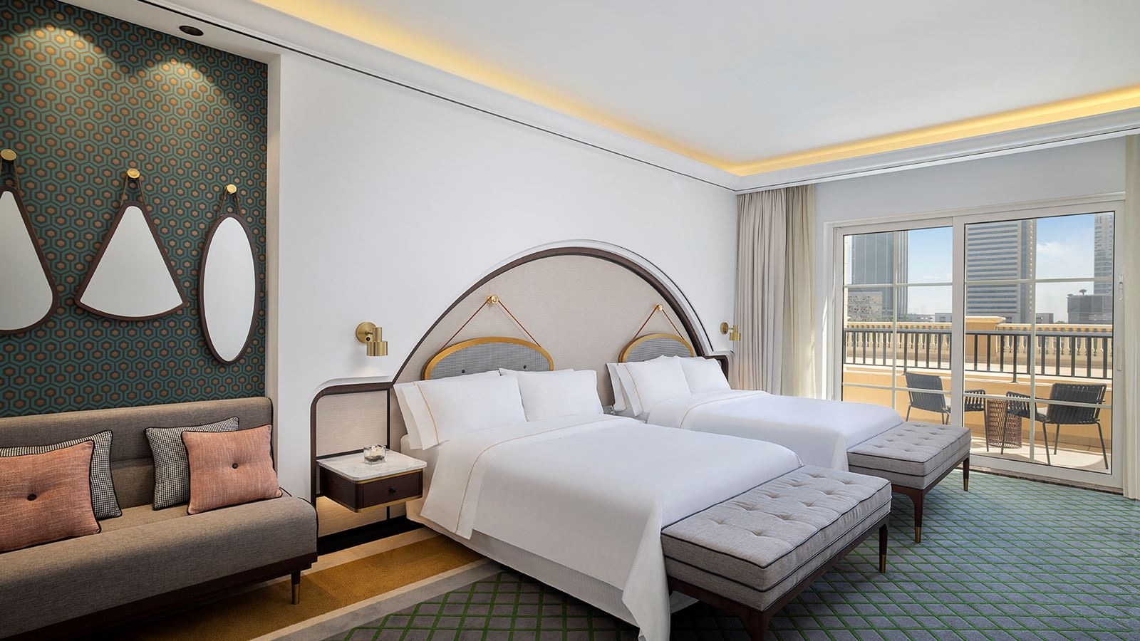 rooms-deluxe-room-skyline