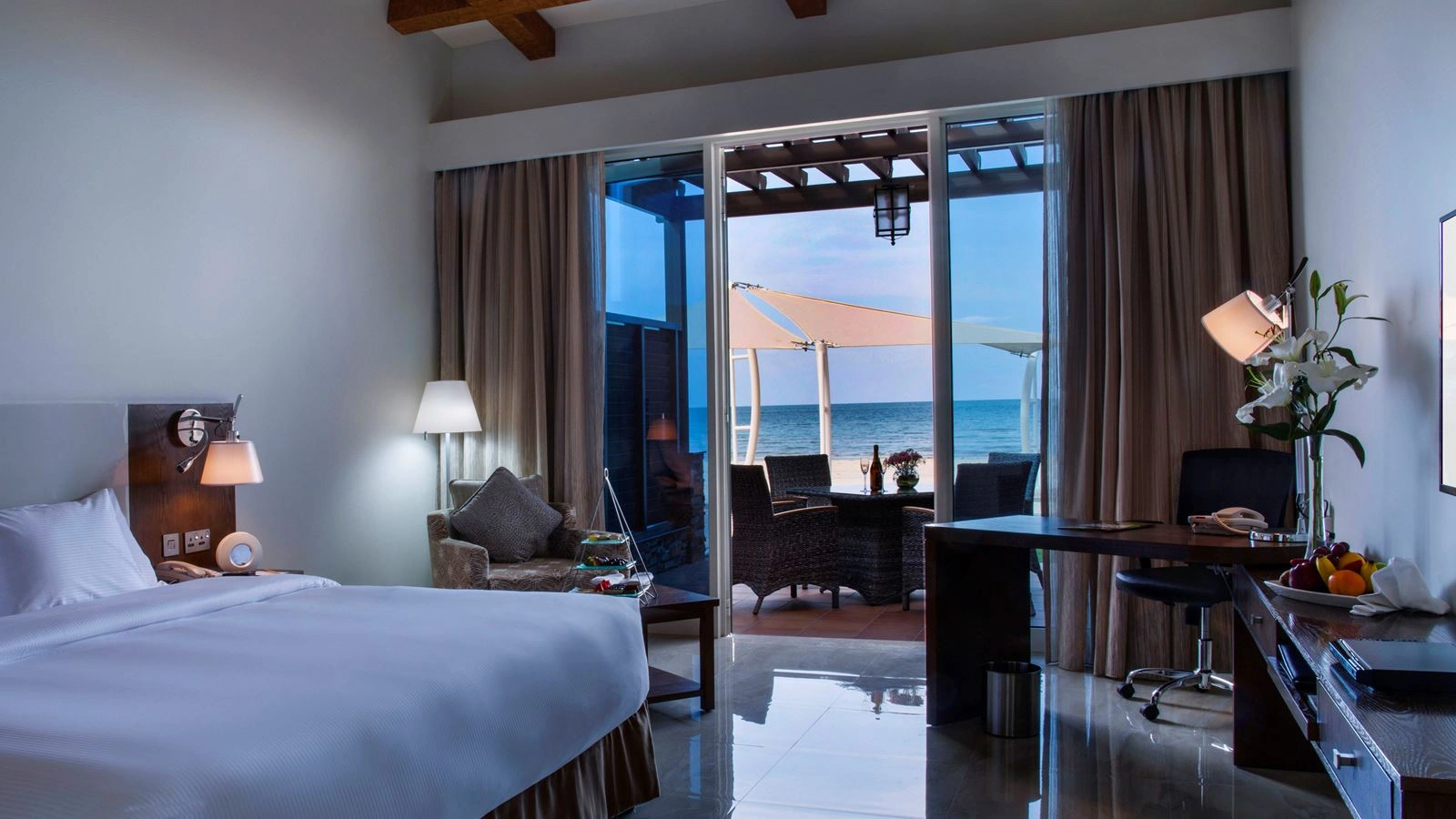 rooms-premium-beachfront-chalets