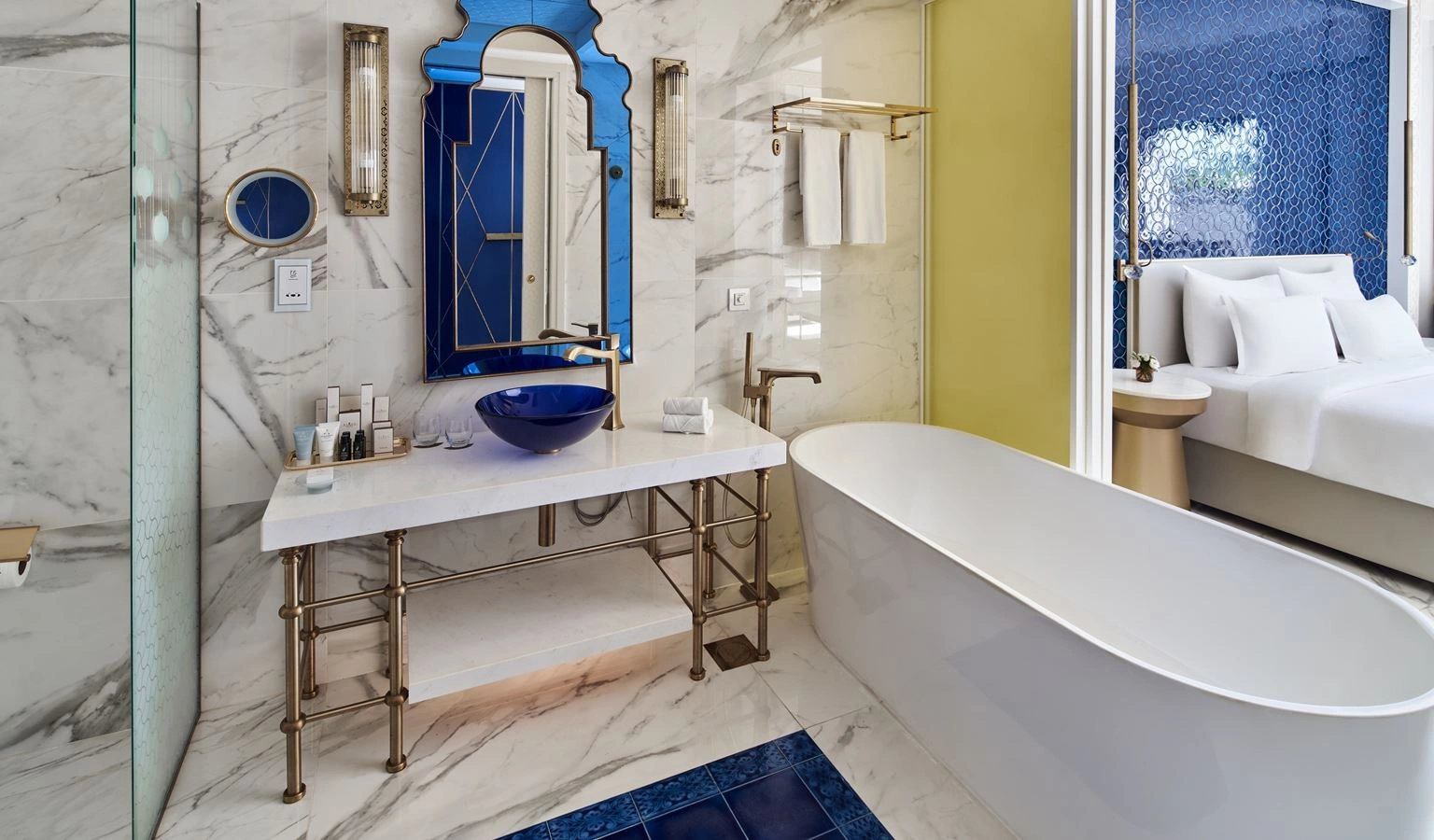 rooms-deluxe-room-garden-view