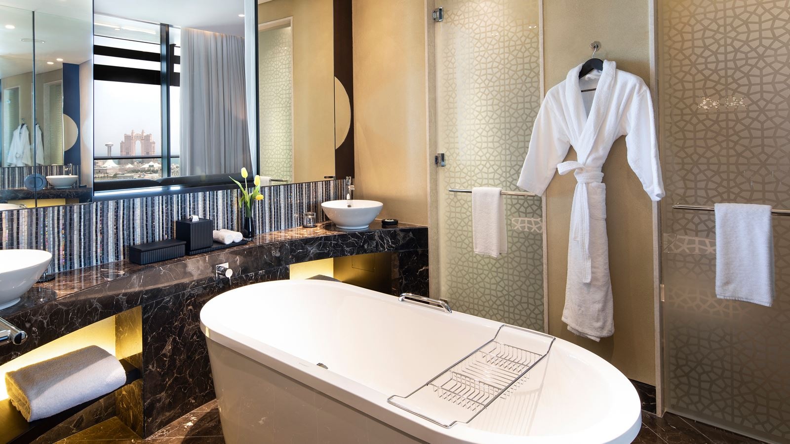 rooms-king-view-room